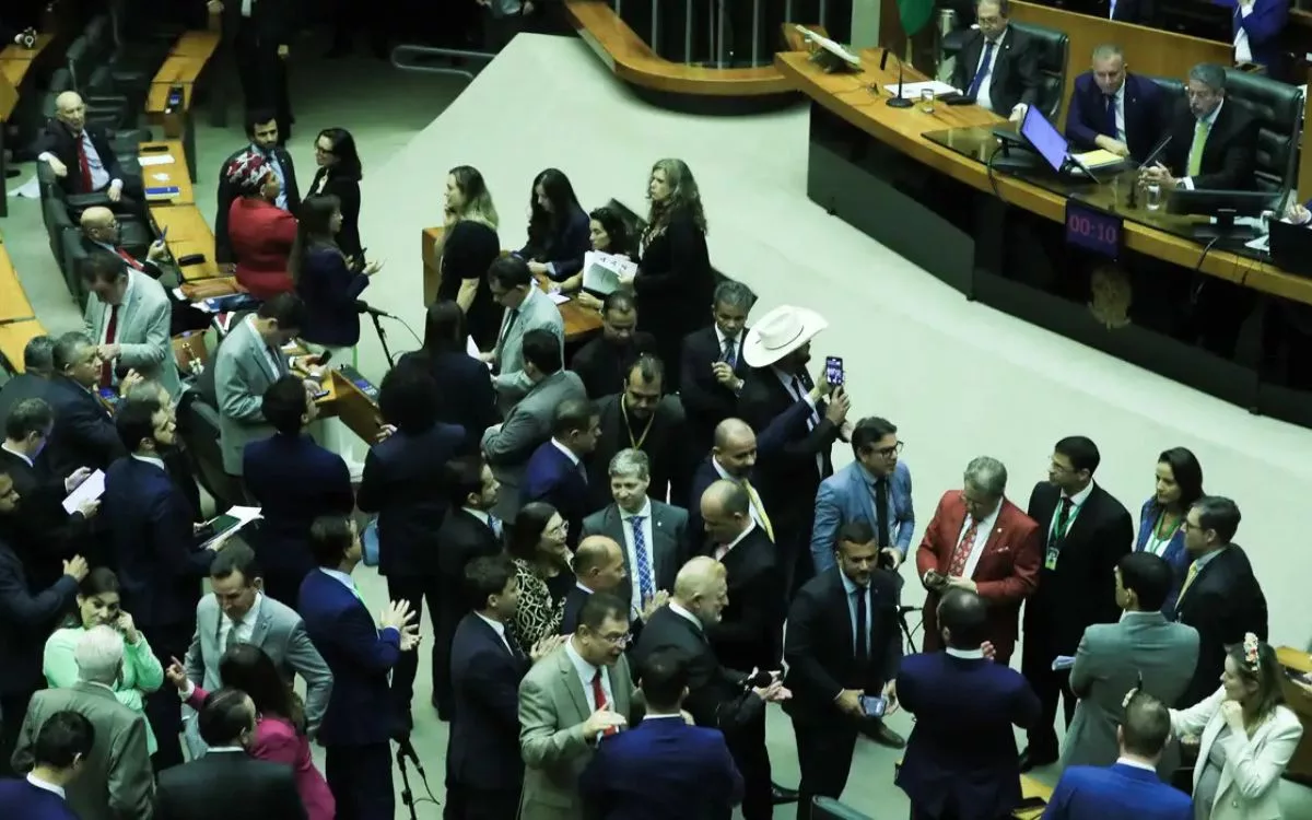 Câmara dos Deputados, parte integrante do Congresso Nacional