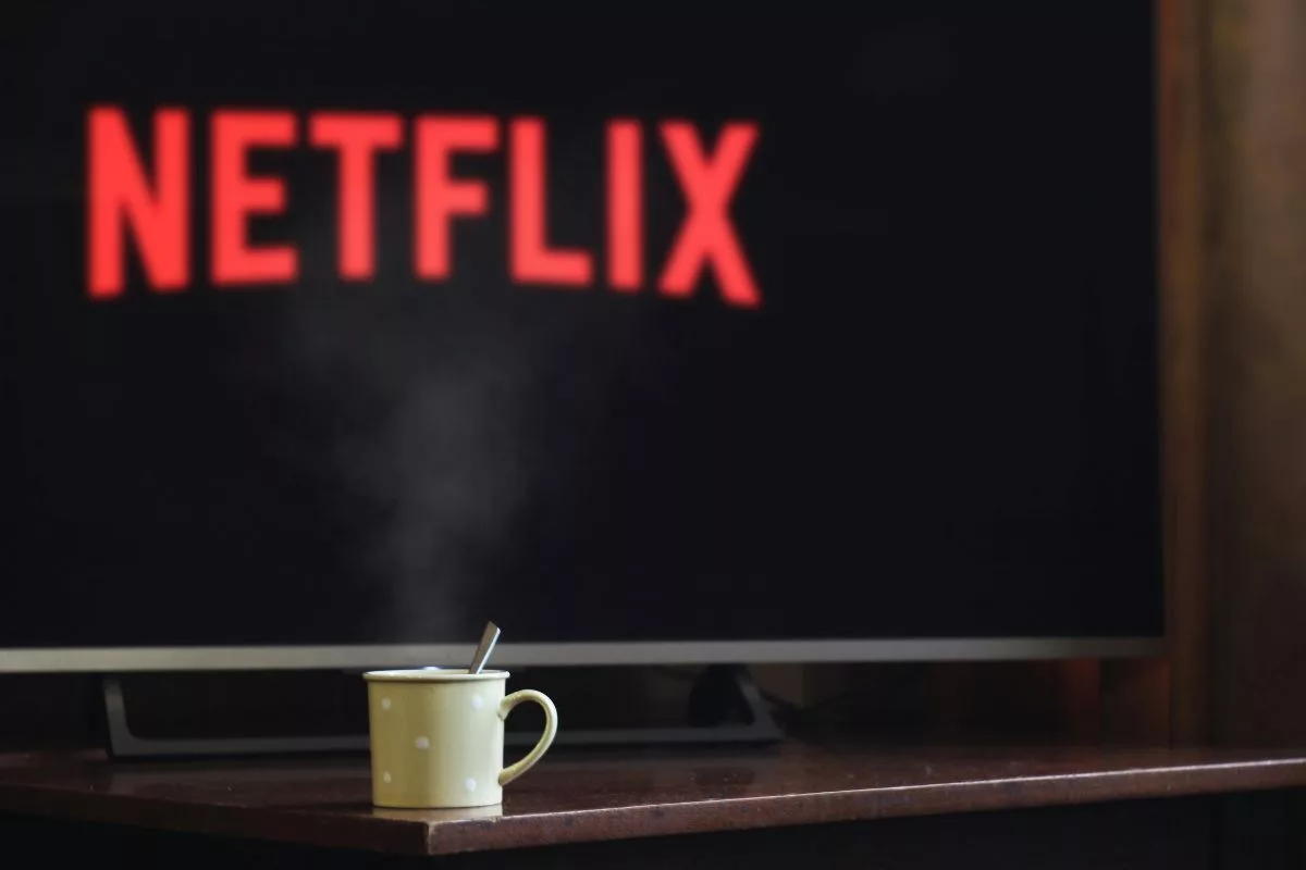 Serviços de streaming, como a Netflix, têm se popularizado no Brasil