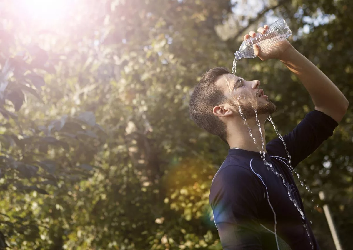 Hidratação é um bom remédio para combater o calor do verão carioca