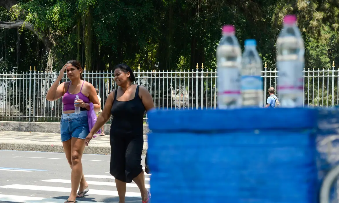 Ilhas de calor acontecem com a urbanização desenfreada: mais concreto do que árvores