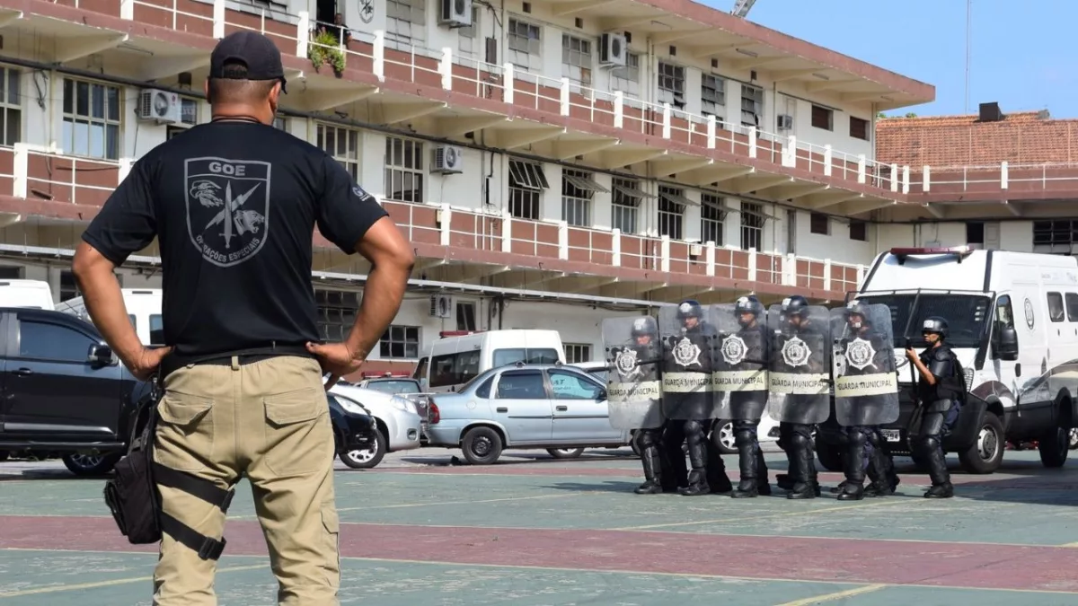 Guarda Municipal armada no Rio