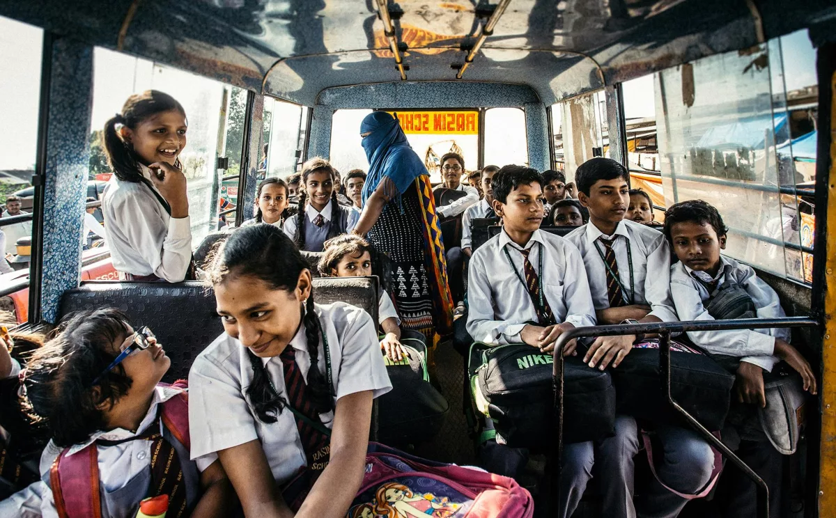 Transporte escolar seguro: Dicas essenciais para evitar que seu filho caia em mãos erradas