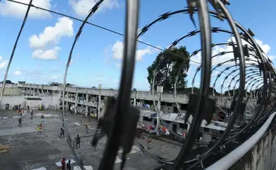 Feijão com armas e outras histórias surreais: as apreensões mais absurdas em presídios brasileiros
