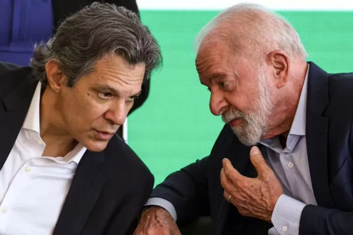 O ministro da Fazenda, Fernando Haddad, com o presidente Lula: Planalto deseja aumento do IOF para subir arrecadação