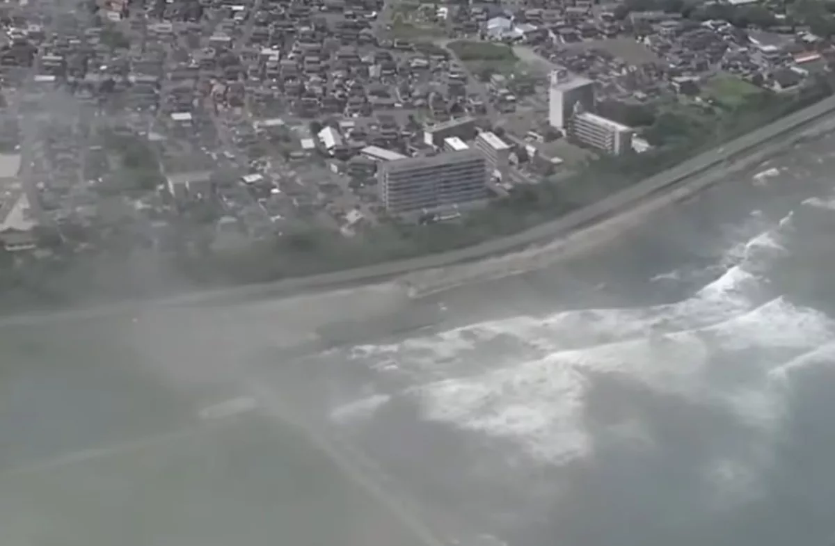 Logo após terremoto de 8,8 graus na Rússia, alertas de tsunami correram a região até o Japão