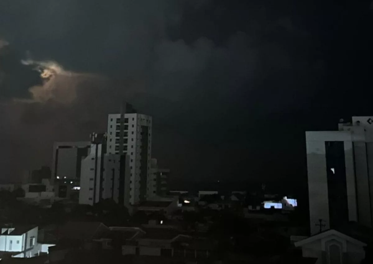 Apagão afetou diversos estados do Brasil na madrugada desta quinta-feira