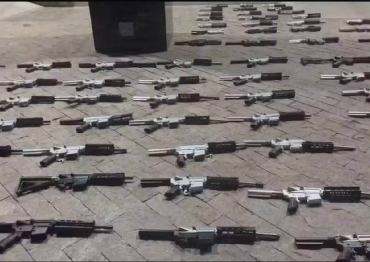 Fuzis apreendidos em Santa Bárbara d'Oeste, em São Paulo, nesta quarta-feira (15)