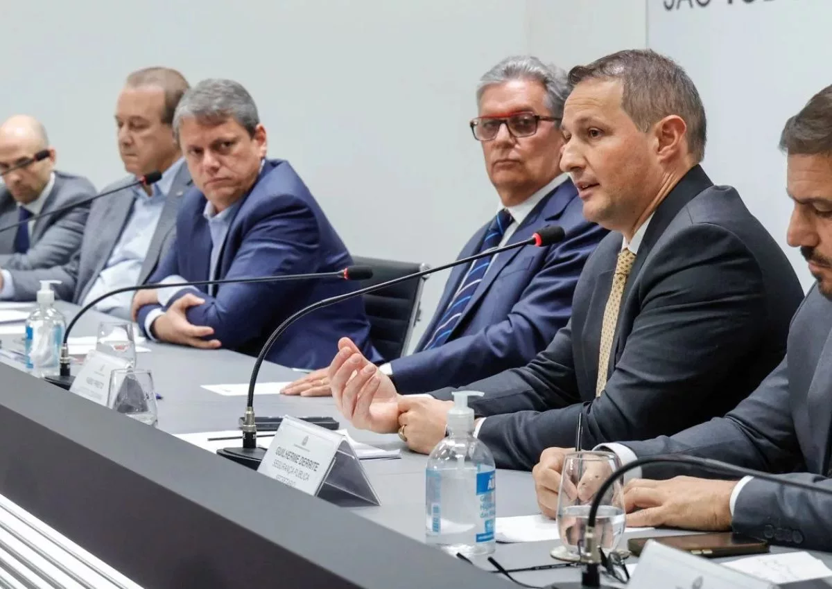 Tarcísio de Freitas negou que hajam evidências da participação do PCC no caso