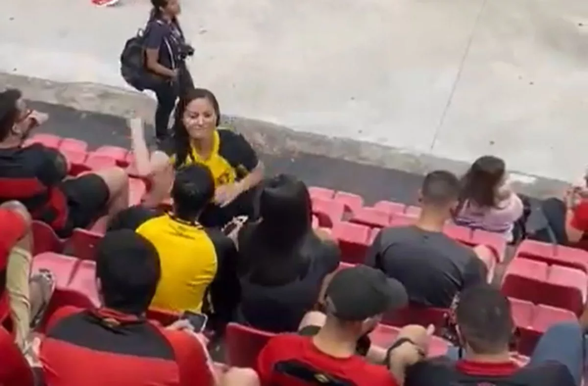 Mulher flagra companheiro com amante na arquibancada da Ilha do Retiro