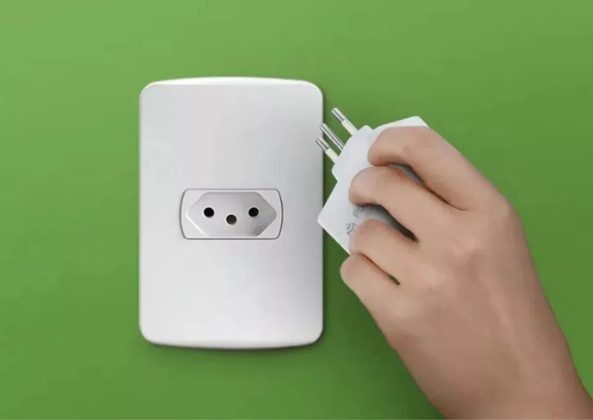 As tomadas inteligentes evoluíram muito além da simples função de ligar e desligar aparelhos por comando de voz 