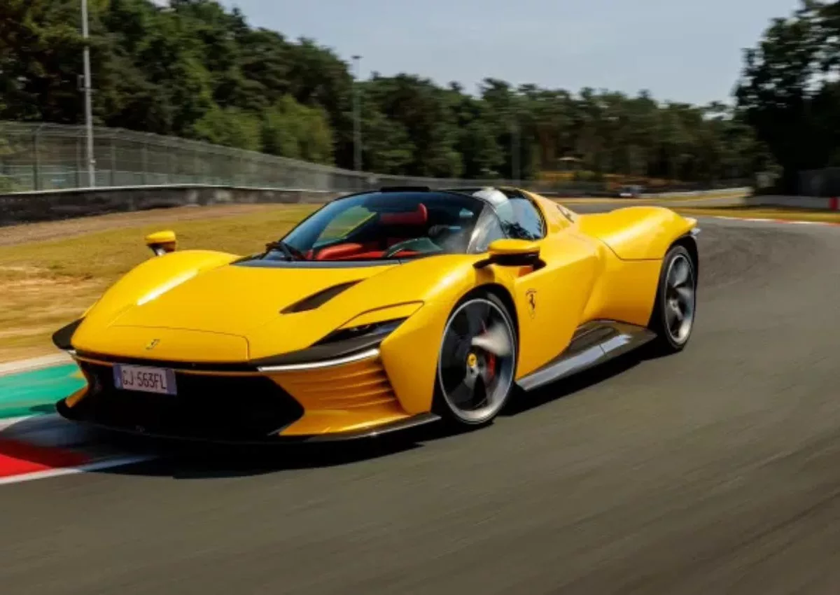Ferrari Daytona SP3: IPVA custa mais de R$ 700 mil