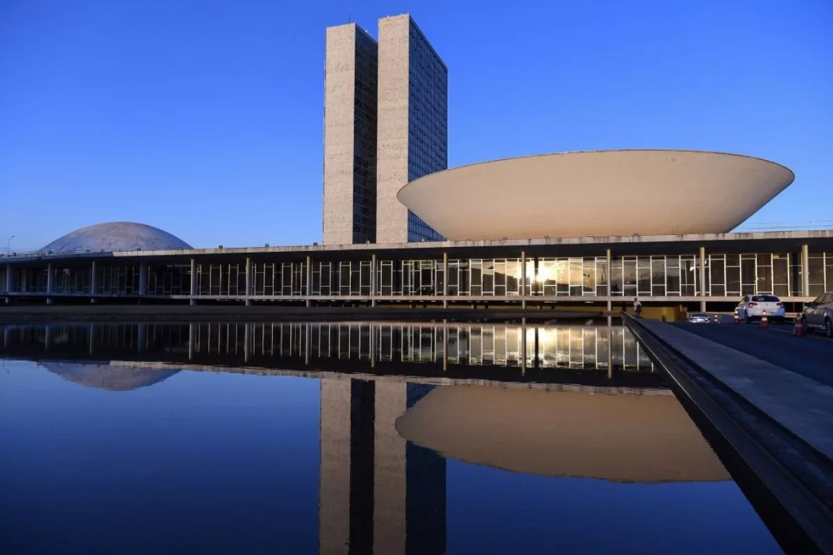 O concurso Câmara dos Deputados oferece 40 vagas imediatas